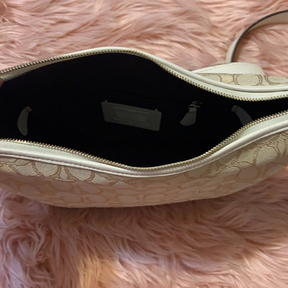 Tan COACH cross body purse EXCELLENT condition - Picture 4 of 6